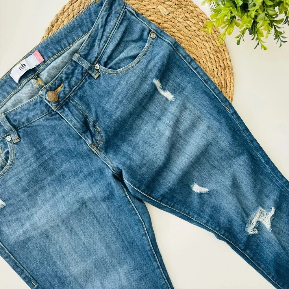 CAbi Jeans Slim Boyfriend Distressed Stretch Whiskering‎ Dark Wash Blue Size 8